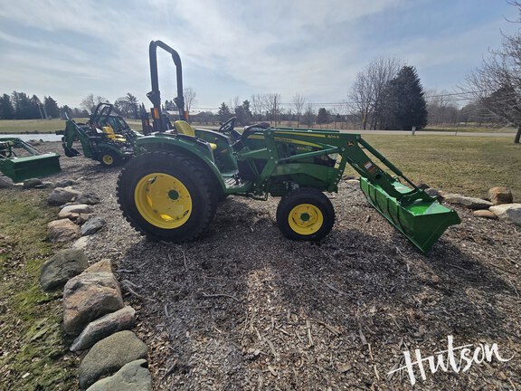 Photo of 2025 John Deere 4052M