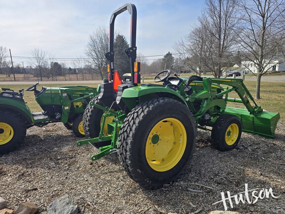 Photo of 2025 John Deere 4052M