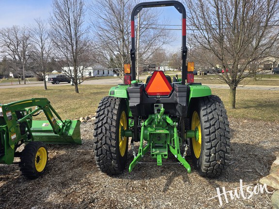 Photo of 2025 John Deere 4052M