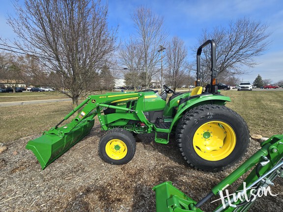 Photo of 2025 John Deere 4052M