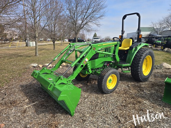 Photo of 2025 John Deere 4052M