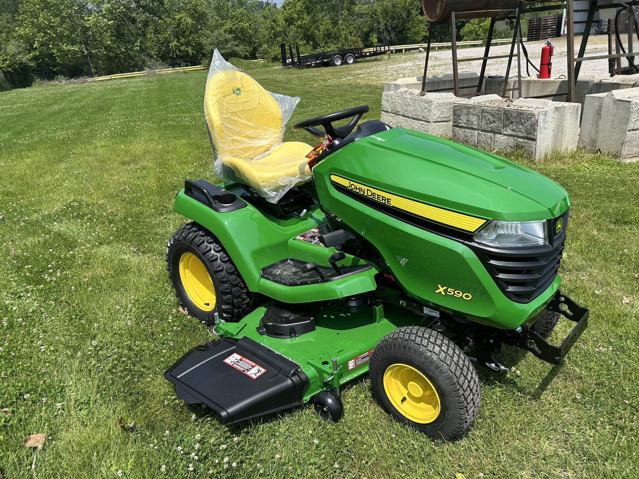 2026 John Deere X590 Image 1