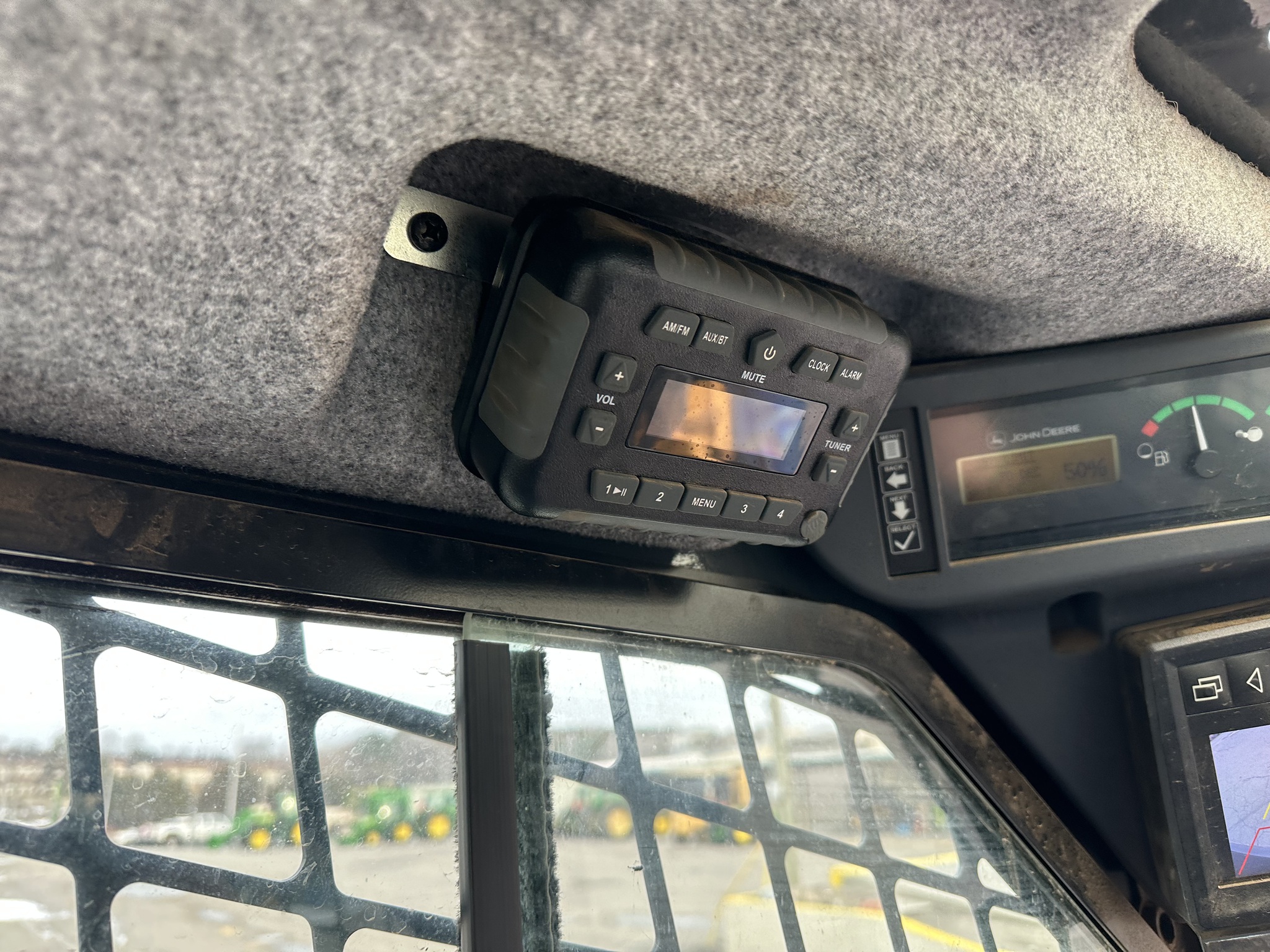 2024 John Deere 333G Image 6