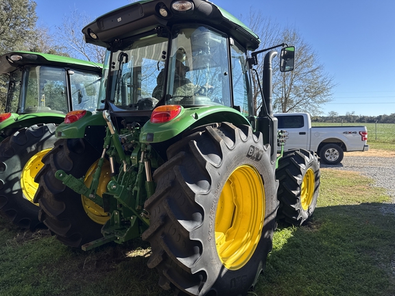 2024 John Deere 5120M Photo 5