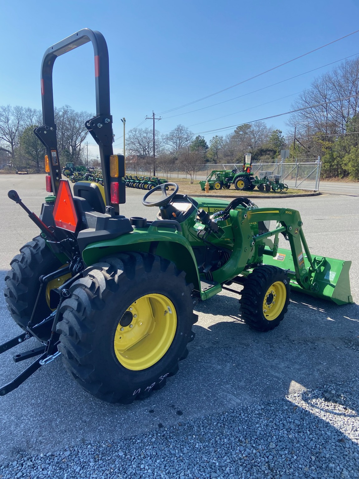 2024 John Deere 3025E Image 5