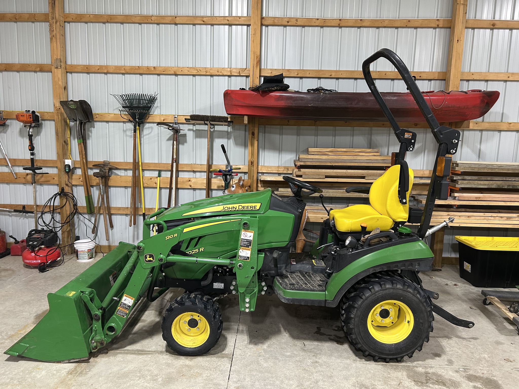 2018 John Deere 1025R Image 1