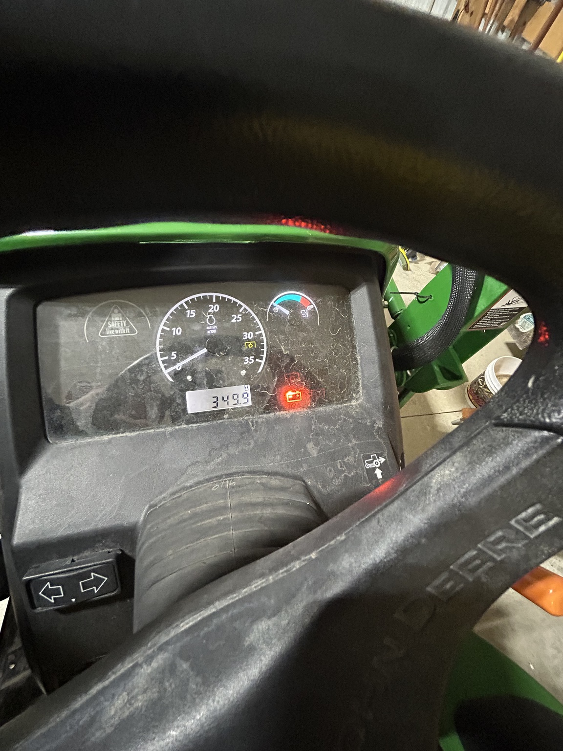 2018 John Deere 1025R Image 5