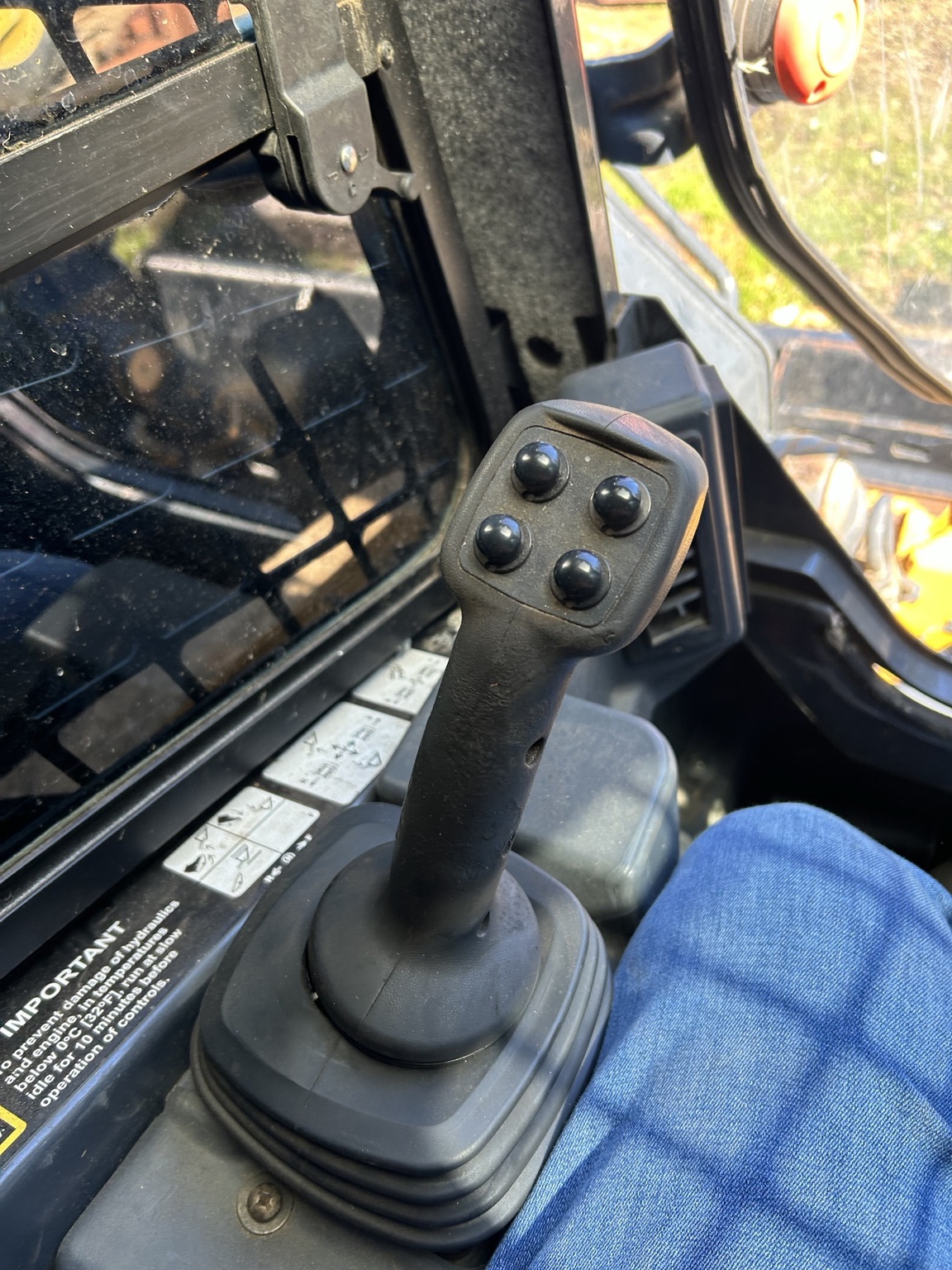 2021 John Deere 333G Image 6