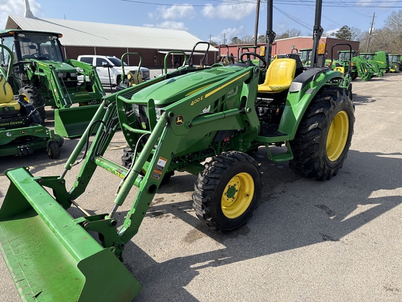 2022 John Deere 4044M Photo 2