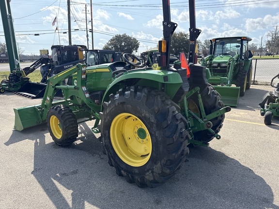2022 John Deere 4044M Photo 8