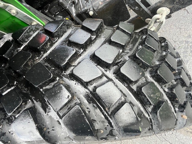 2018 John Deere 2038R Image 8