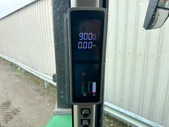 2022 John-Deere 9RT 570