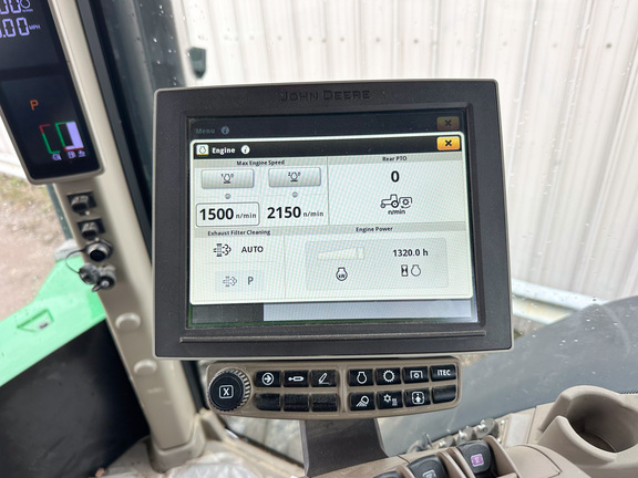 2022 John-Deere 9RT 570