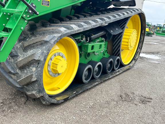 2022 John-Deere 9RT 570