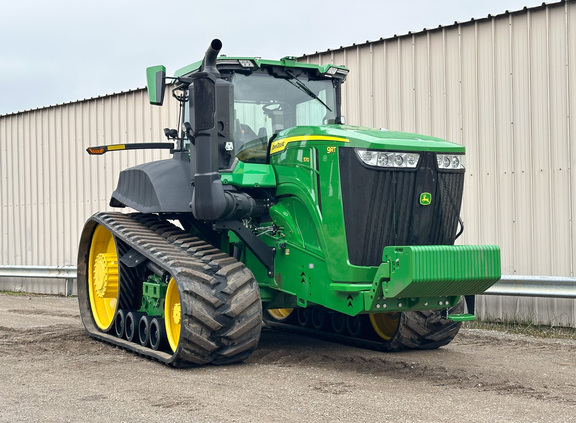 2022 John-Deere 9RT 570