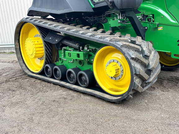 2022 John-Deere 9RT 570