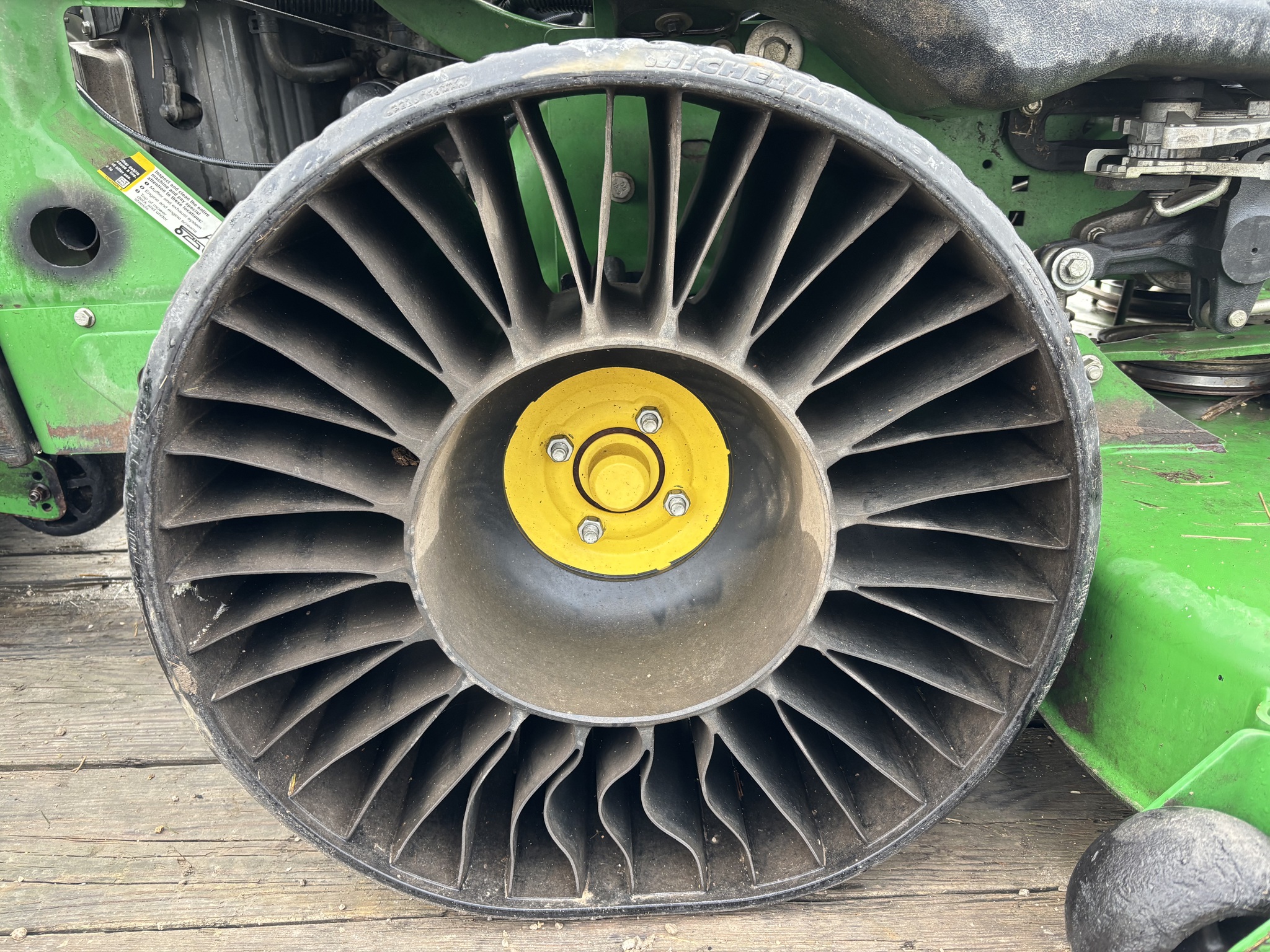  2022 John Deere Z950M at Heritage Tractor in Baldwin City, KS