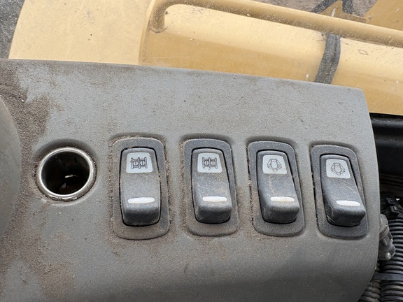 2007 Challenger MT965B - Photo29