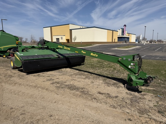  John Deere 956