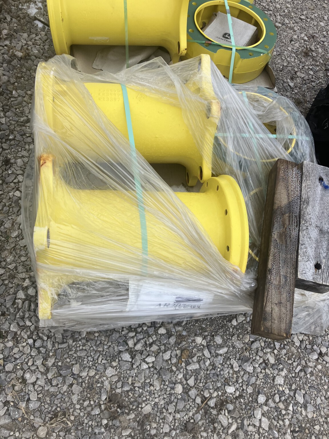 Goodyear 320/80R42 DUALS Image 4