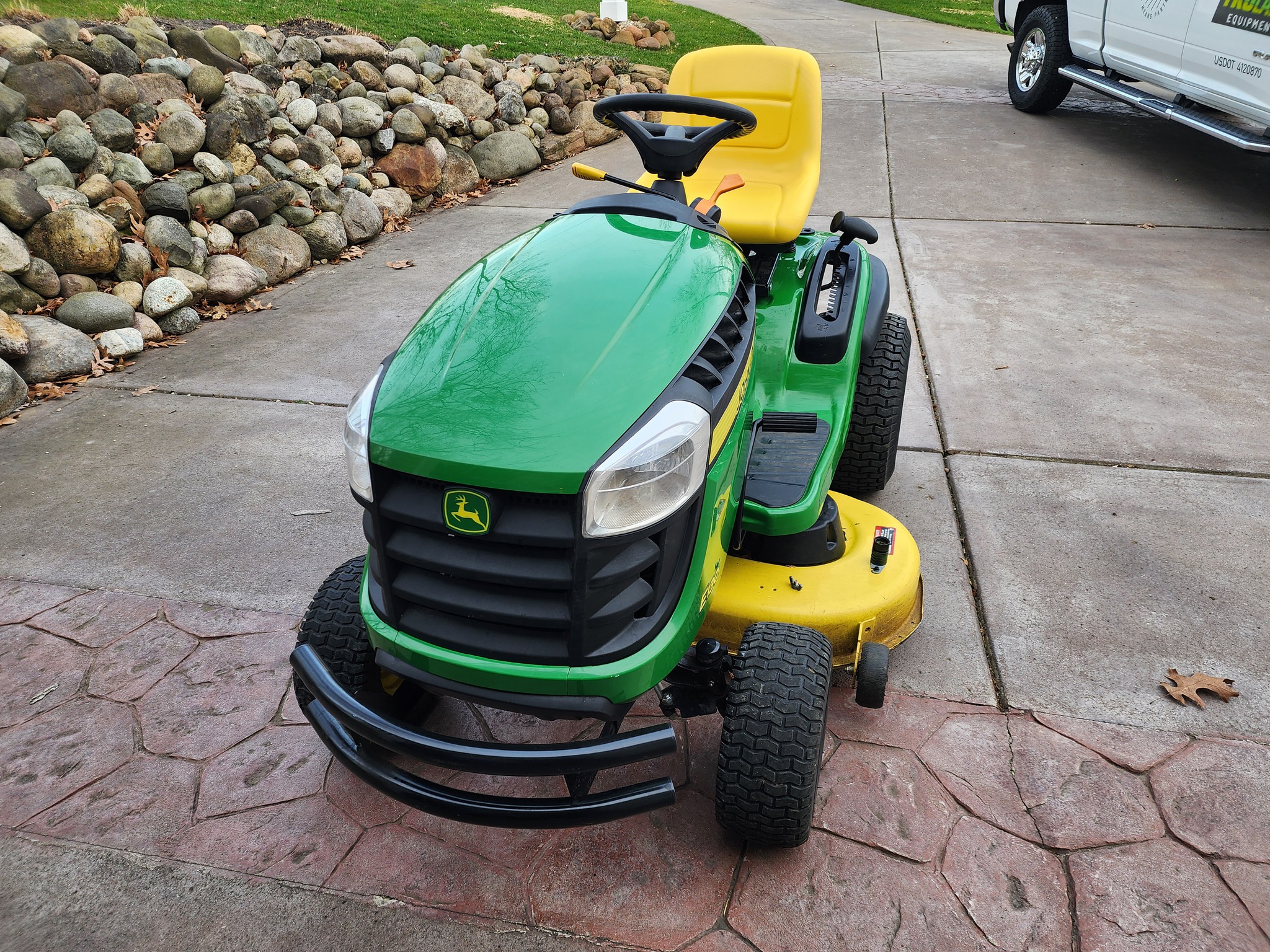 2020 John Deere E130 Image 8