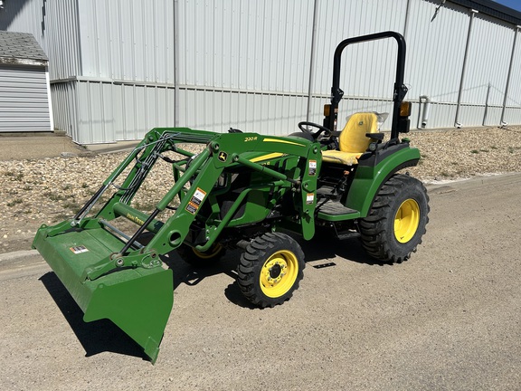  John Deere 2032R
