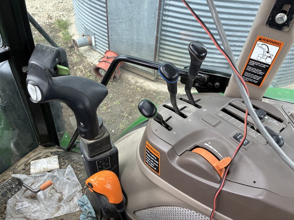 2019 John Deere 6105E (9th thumbnail)