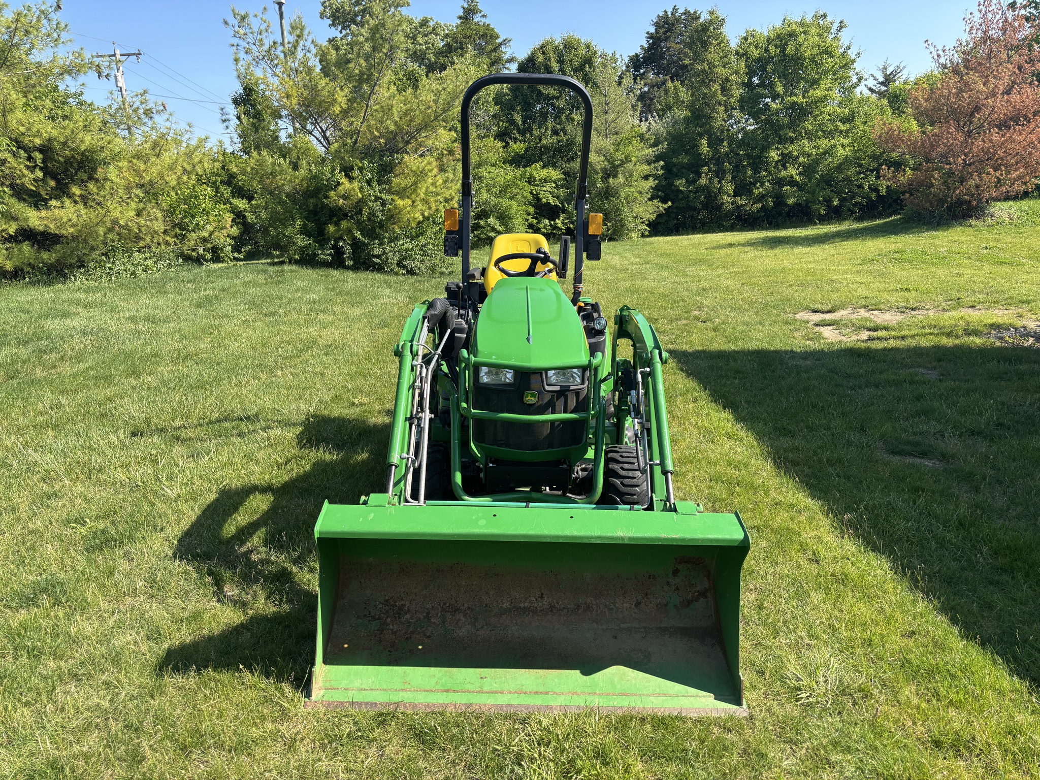 Used 2019 John Deere 1025R Compact Utility Tractors at Koenig Equipment in Tipp City, OH - PhotoXL1