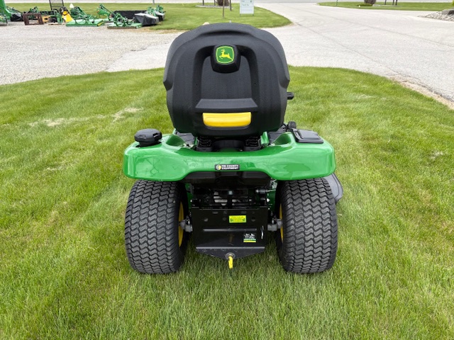 2025 John Deere X330 Image 4