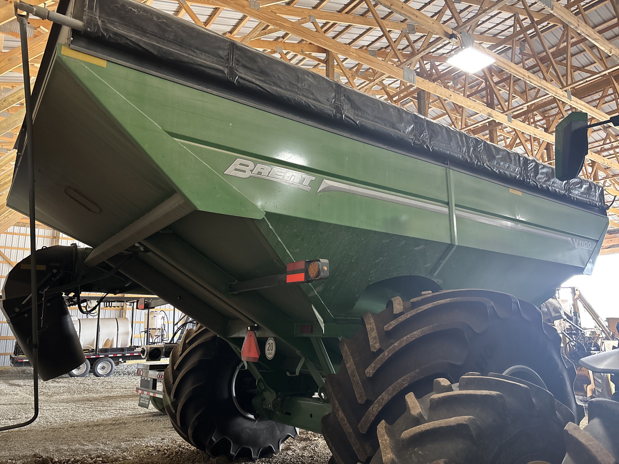 Used 2020 Brent V1100 Grain Carts at Koenig Equipment in Greenville, OH - PhotoXL2