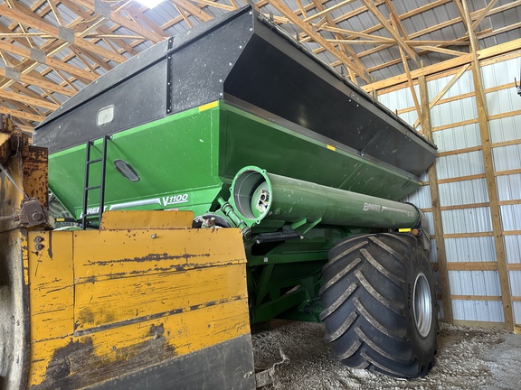 Used 2020 Brent V1100 Grain Carts at Koenig Equipment in Greenville, OH - Photo3