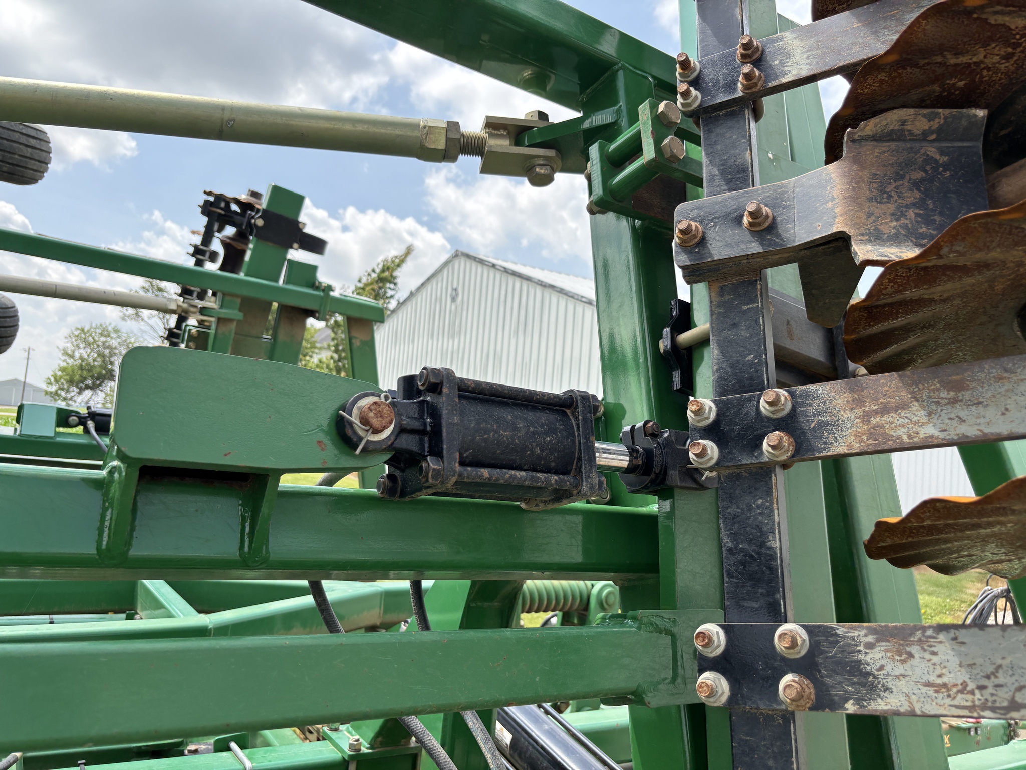 Used 2015 Great Plains 2400TM Vertical Tillage at Koenig Equipment in Anna, OH - PhotoXL4