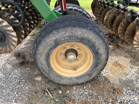 Used 2015 Great Plains 2400TM Vertical Tillage at Koenig Equipment in Anna, OH - Photo5