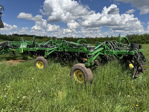 Used 2017 John Deere 1870 Air Drills and Seeders at Horizon Ag & Turf in Vermilion, AB - Photo27