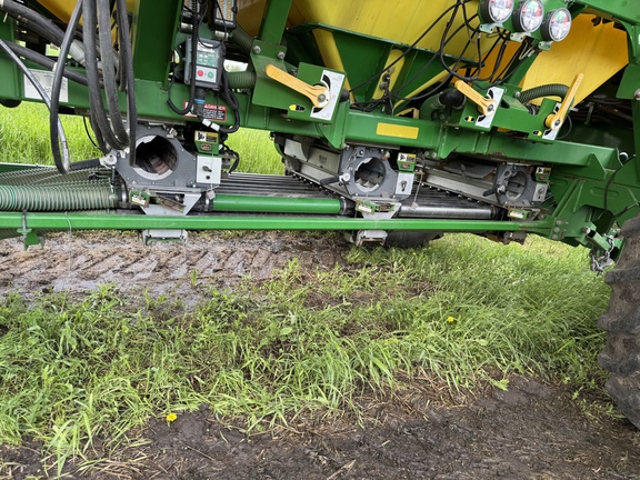 Used 2017 John Deere 1870 Air Drills and Seeders at Horizon Ag & Turf in Vermilion, AB - Photo7