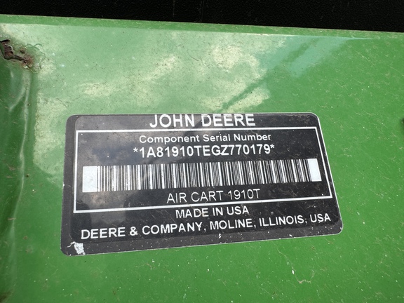 Used 2017 John Deere 1870 Air Drills and Seeders at Horizon Ag & Turf in Vermilion, AB - Photo8
