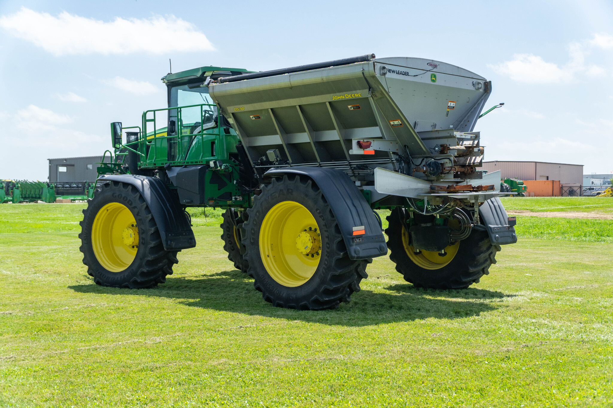 Used 2023 John Deere 600R Self Propelled Applicators at Koenig Equipment in Anna, OH - PhotoXL2