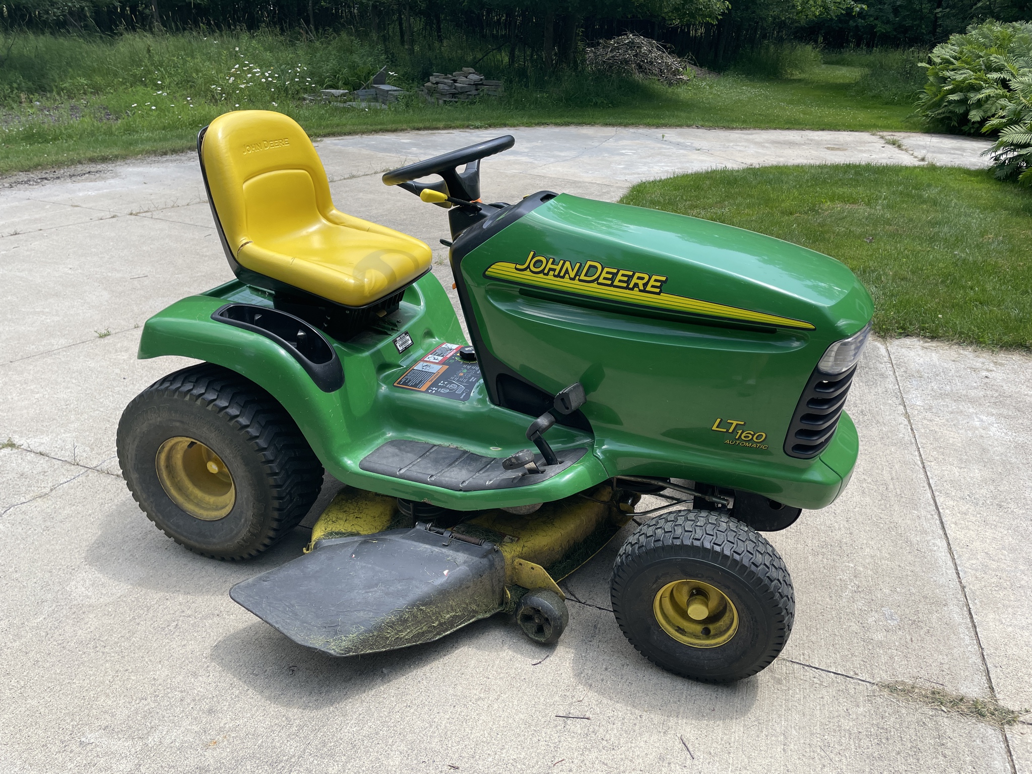 2002 John Deere LT160