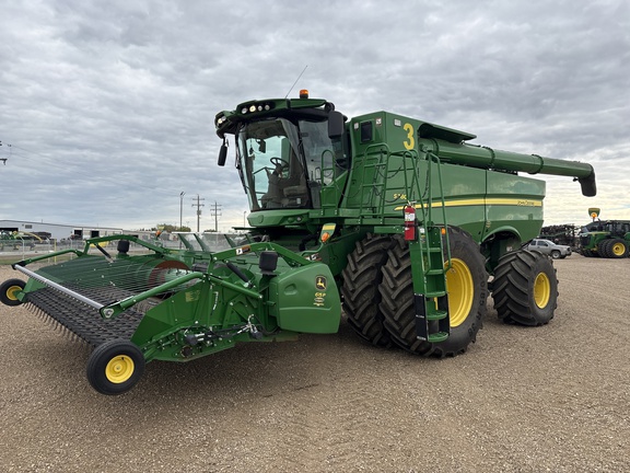 John Deere S780