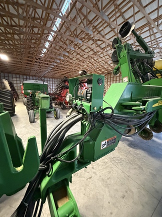 Used 2007 John Deere 1790 Planters: Drawn at Koenig Equipment in Greenville, OH - Photo7