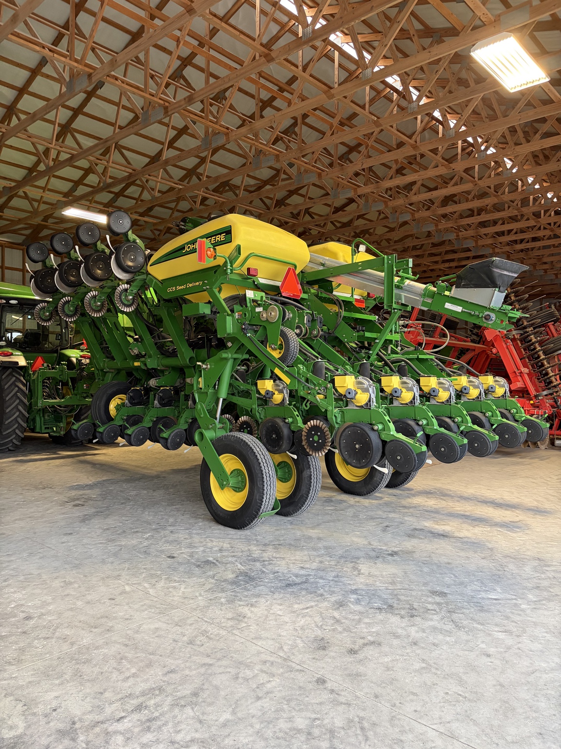 Used 2007 John Deere 1790 Planters: Drawn at Koenig Equipment in Greenville, OH - PhotoXL0