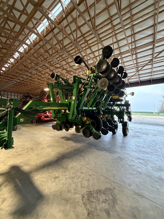 Used 2007 John Deere 1790 Planters: Drawn at Koenig Equipment in Greenville, OH - Photo1