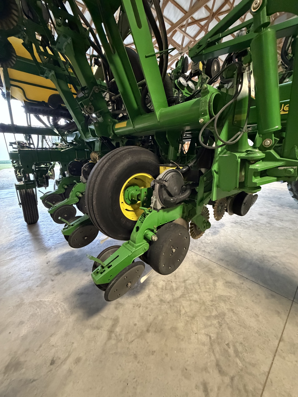 Used 2007 John Deere 1790 Planters: Drawn at Koenig Equipment in Greenville, OH - PhotoXL13