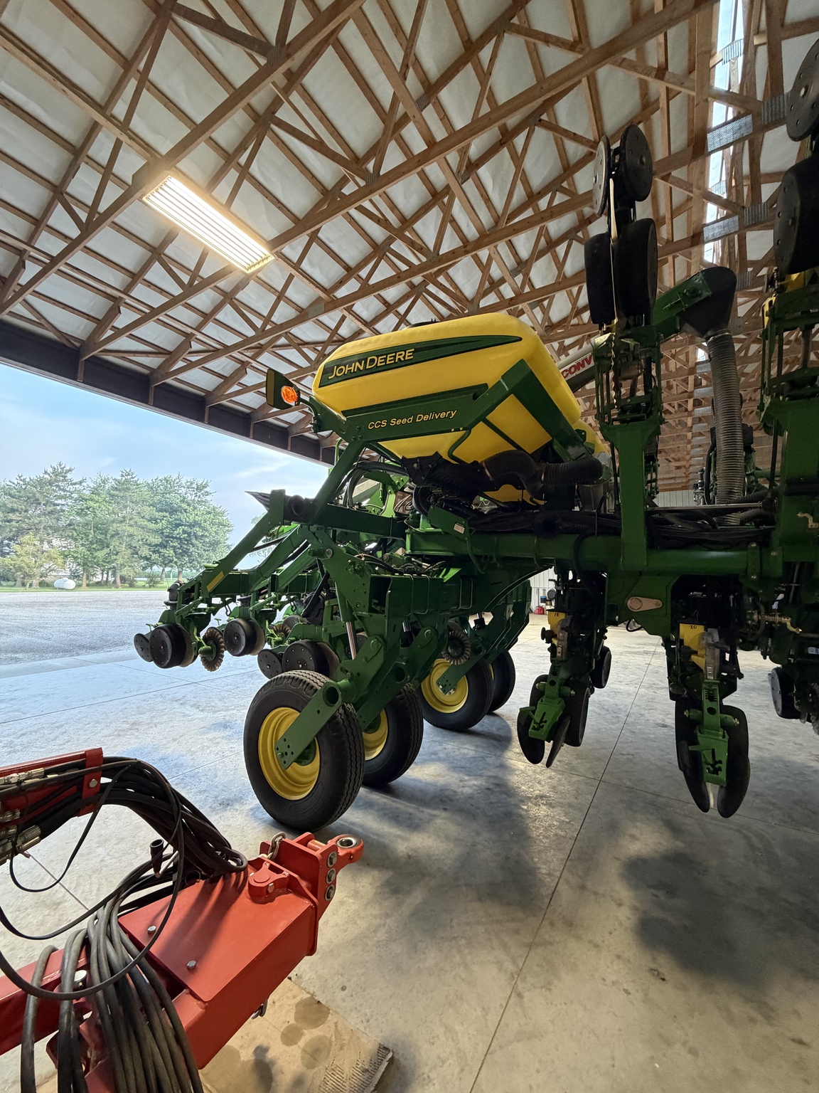 Used 2007 John Deere 1790 Planters: Drawn at Koenig Equipment in Greenville, OH - PhotoXL14