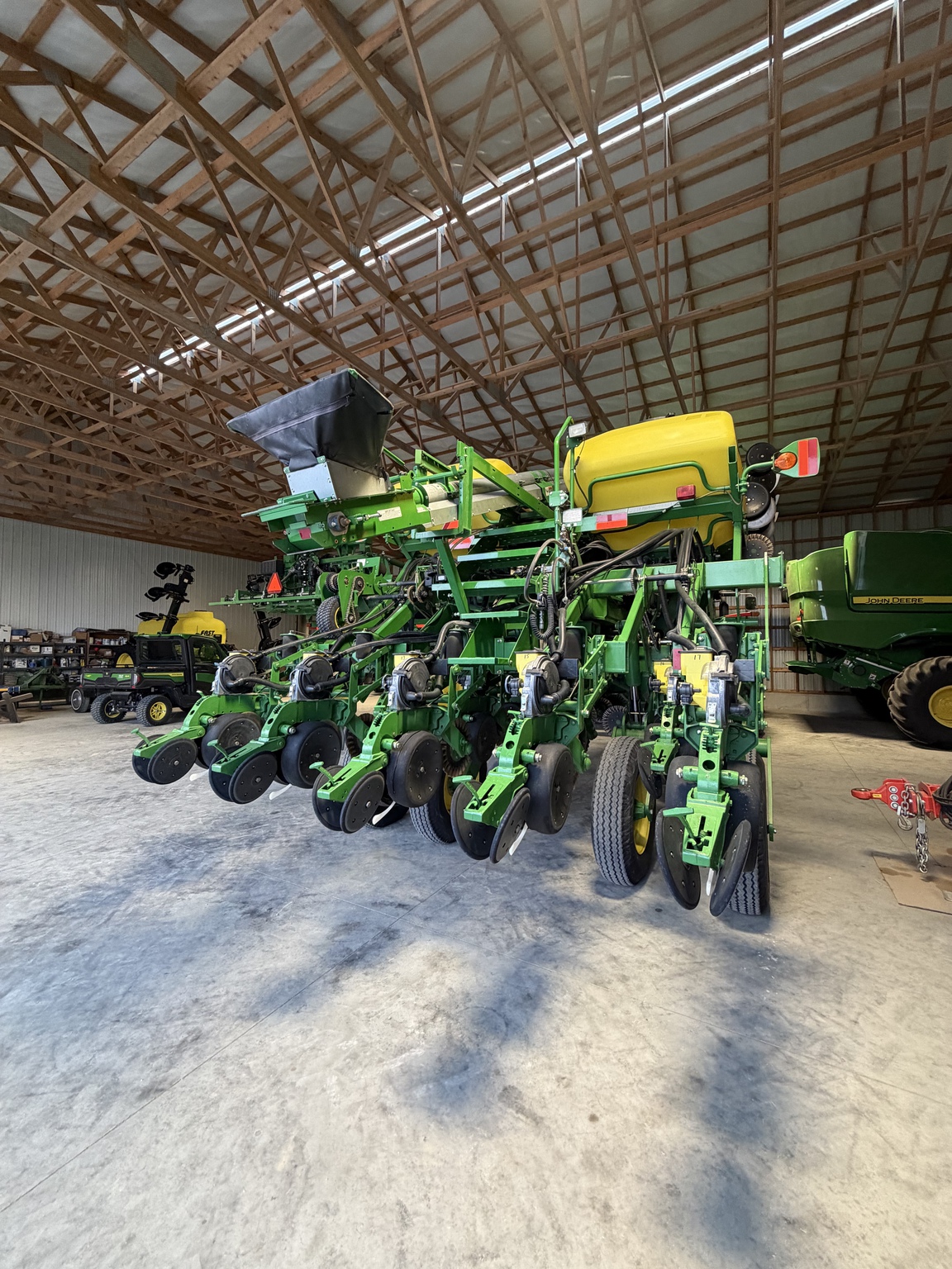 Used 2007 John Deere 1790 Planters: Drawn at Koenig Equipment in Greenville, OH - PhotoXL5