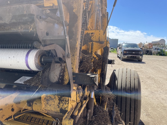 2022 New Holland ROLL-BELT 560