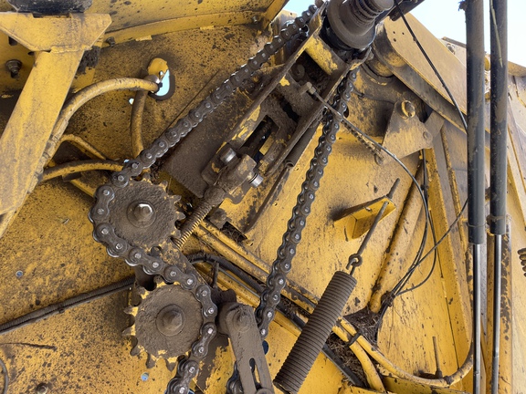 2022 New Holland ROLL-BELT 560