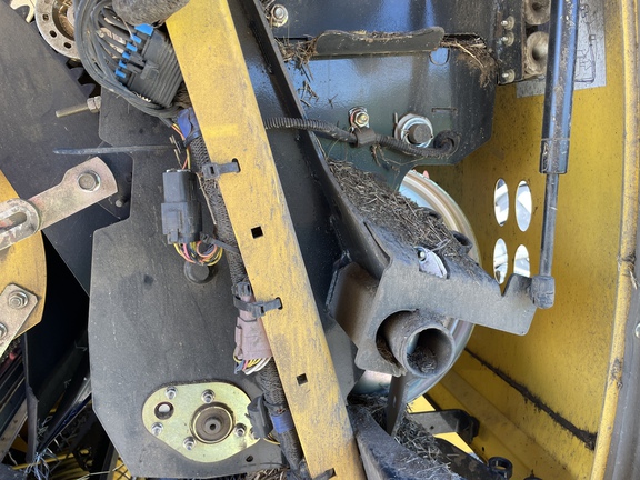 2022 New Holland ROLL-BELT 560