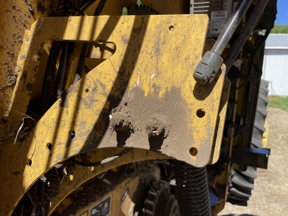 2022 New Holland ROLL-BELT 560