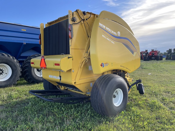 2022 New Holland ROLL-BELT 560